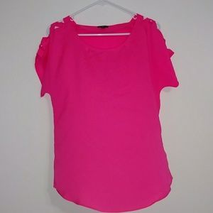 Hot pink tee